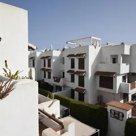 Amplio Tranquilo Y Confortable Apartamento En Golf Hills Estepona *